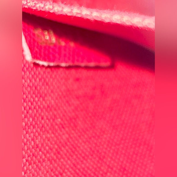 Louis Vuitton authentic crossbody bag - Picture 9 of 9